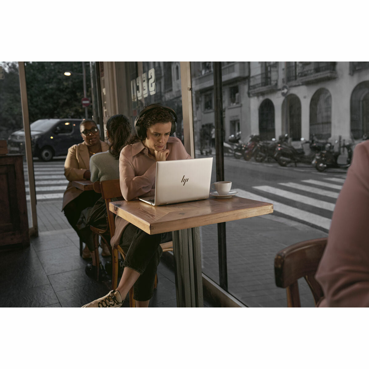 Laptop HP B05DME8Q#ABE